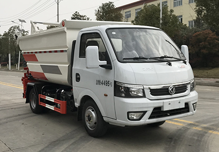 藍(lán)牌東風(fēng)后掛桶式垃圾車(chē)